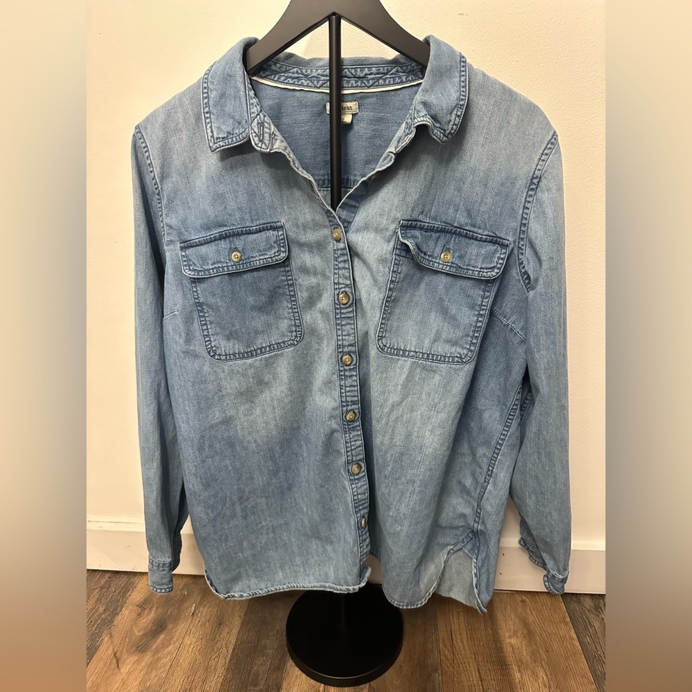 Women’s XL L.L. Bean Blue Button Down 100% cotton
